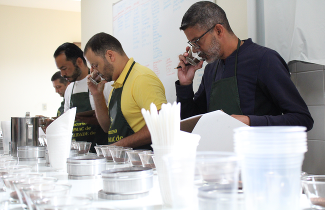 II Concurso COOPMAC de Qualidade de Café destaca produção de cafés finos no Planalto da Conquista